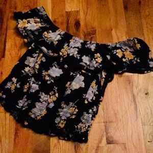 American Eagle Blue Off Shoulder Crop Top! Size M